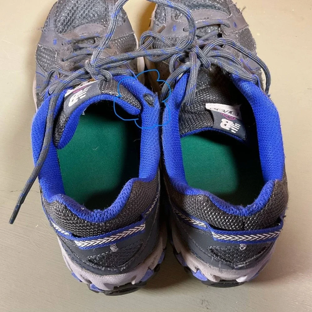 New Balance #573 V2 Running Hiking Shoes‎ Womens Size 10 Black/Blue Athleisure
